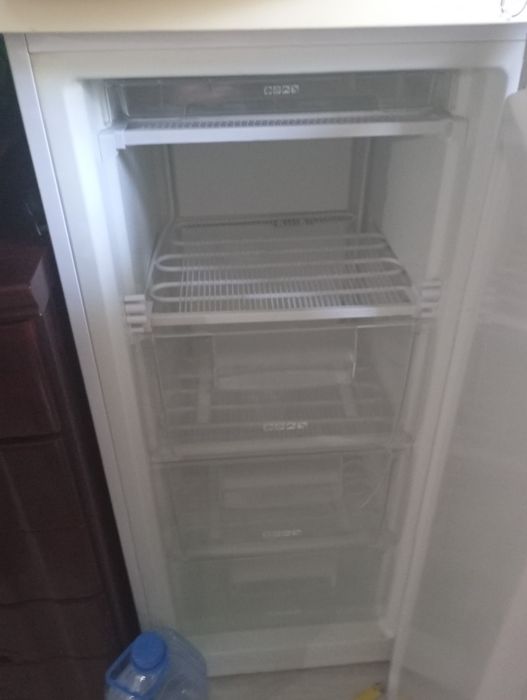 Морозильник Electrolux