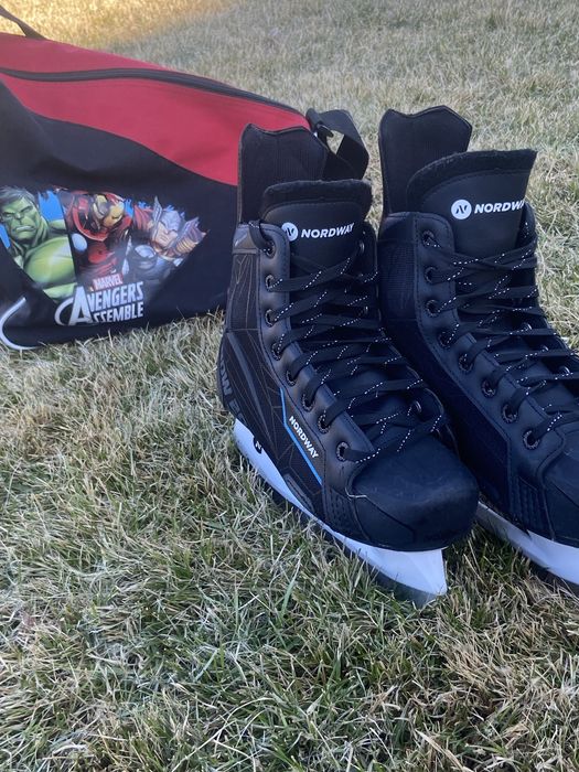 Продам коньки 38 размер