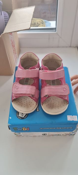 Ортопедические сандали для девочки