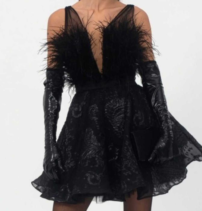 Стилна Рокля "Addict" и ефектна рокля "Junona"