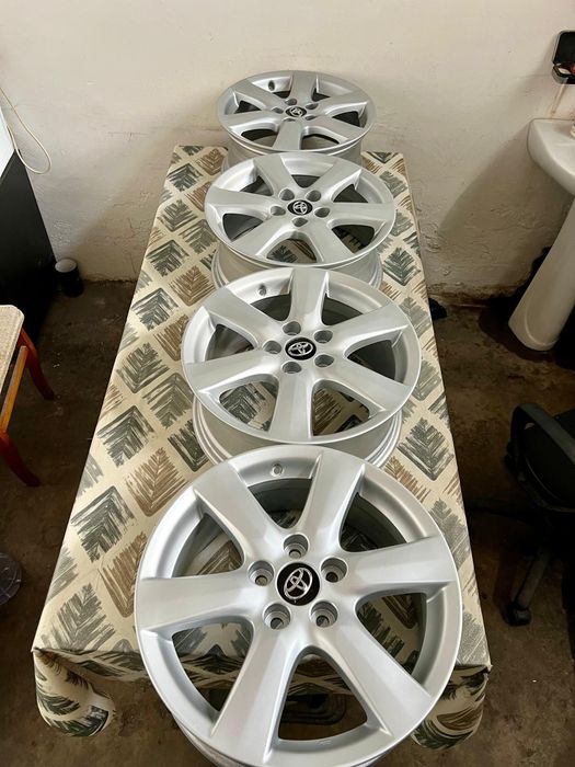 Jante r17 originale Toyota C-hr RAV4  Auris Corolla Camry Rav4 Prius 5x114,3 & senzori presiune roti originali Toyota