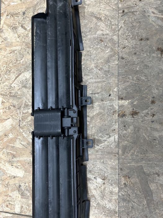 Grila activa bmw G70 seria 7 grila inferioara 2023-2025