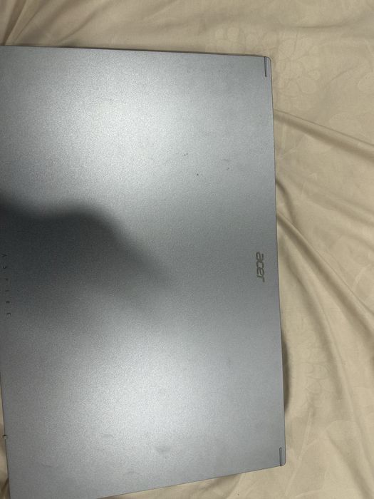 Продам ноутбук   Фирма  Acer
