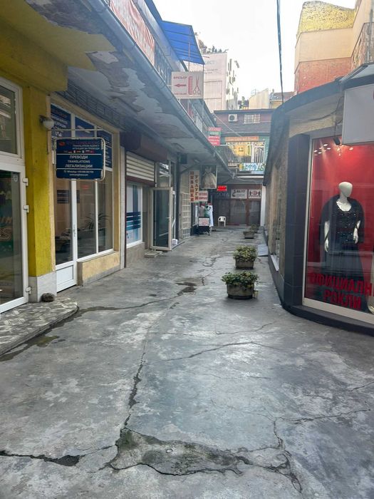 Дава се под наем Магазин в София, Център - 20 кв.м за 305.49 € - Снимка #2