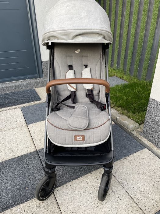 Carucior Joie Signature