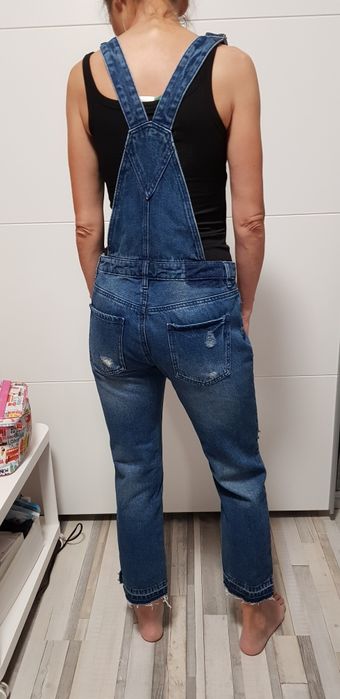 Salopeta blugi "Stradivarius"noua,masura 36