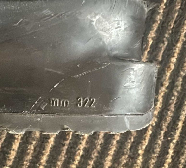 Clapari ski Rossignol, marimea 41.5 / 322 mp la legatura