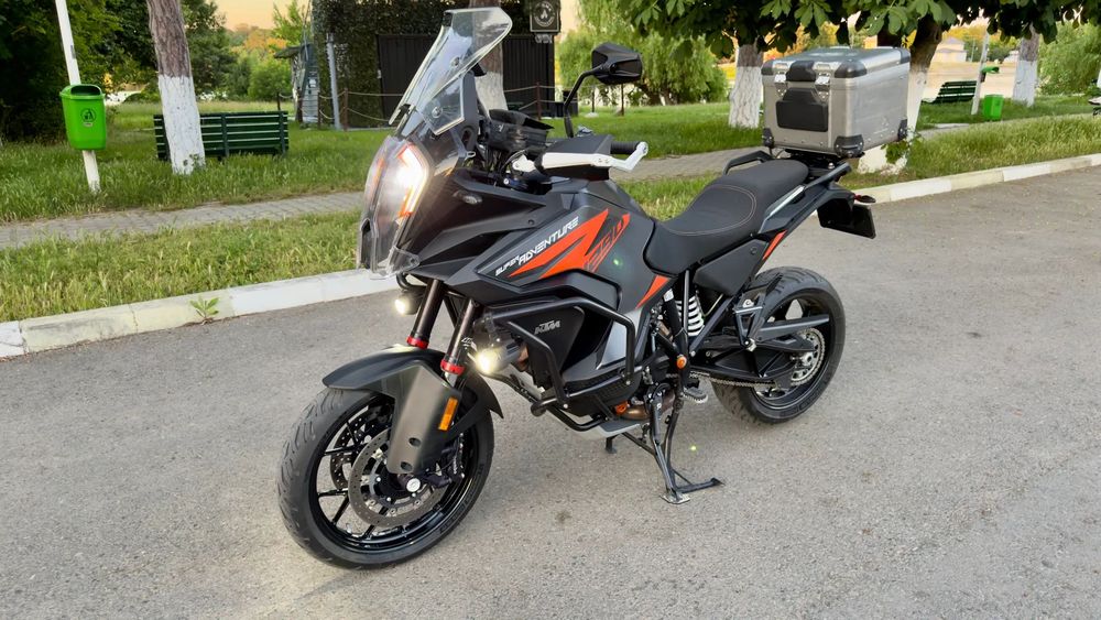 KTM 1290 Super Adventure S KTM 1290 Super Adventure S + cutii laterale