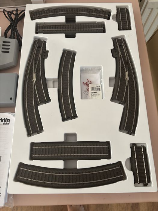 Set marklin+ locomotive+ piste