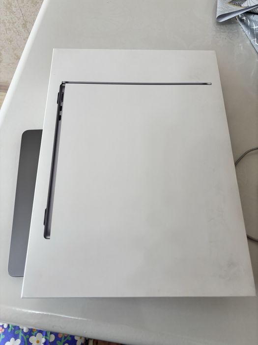 Macbook M2 емкость 100%