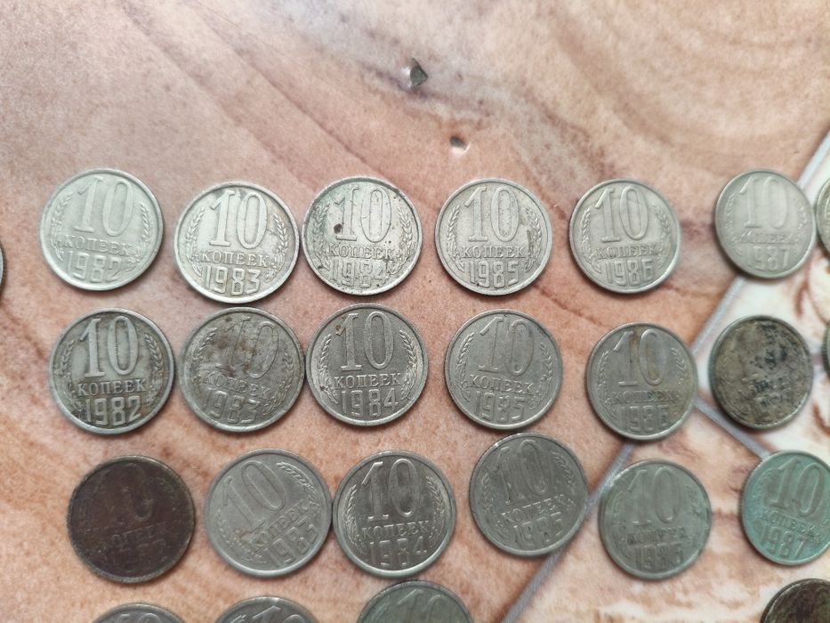 Продам монеты разные