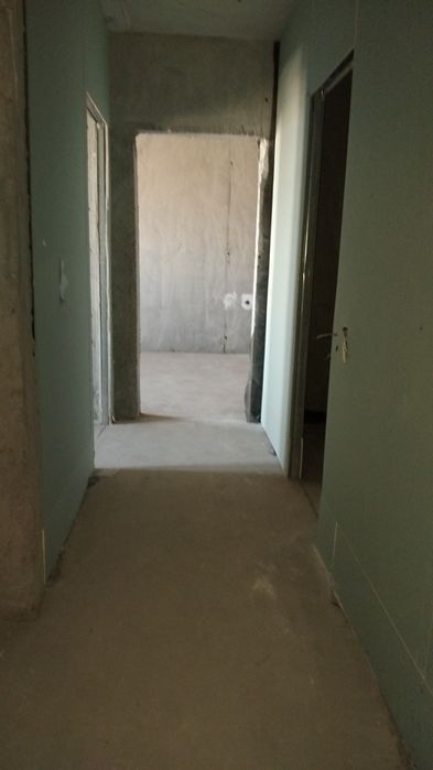 Продаю двух  ком. комнатная квартира в  Бектемировском районе