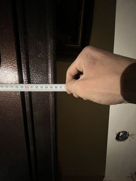 Продам  дверь металическую