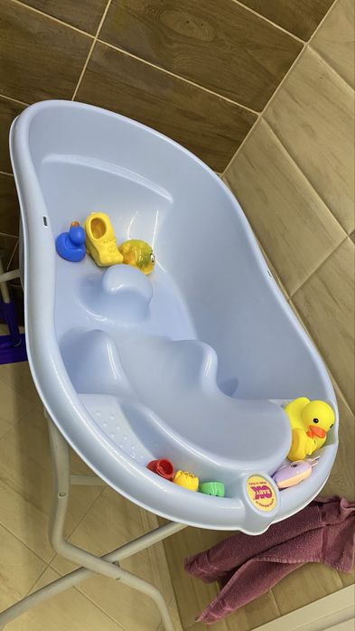 Вана ok baby с термометър за водата и стойка