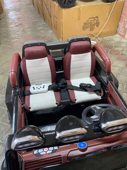 Katta bolalar mashinasi 24V ikki o’rinlik детская машина с пультом 4х4