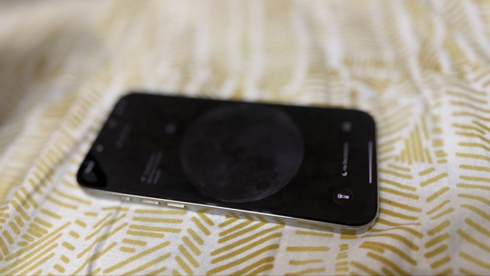 Продам 16 pro max