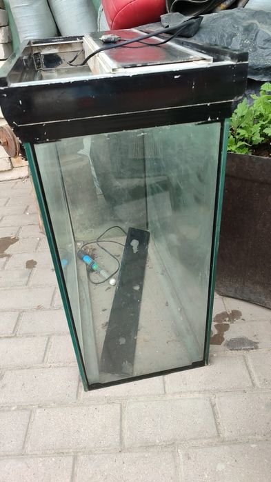 Аквариум на  80 литров