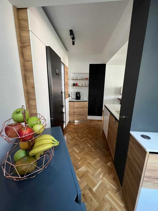 Продава се Тристаен апартамент в Пловдив, Младежки Хълм - 100 кв.м за 893 €/кв.м - Снимка #4