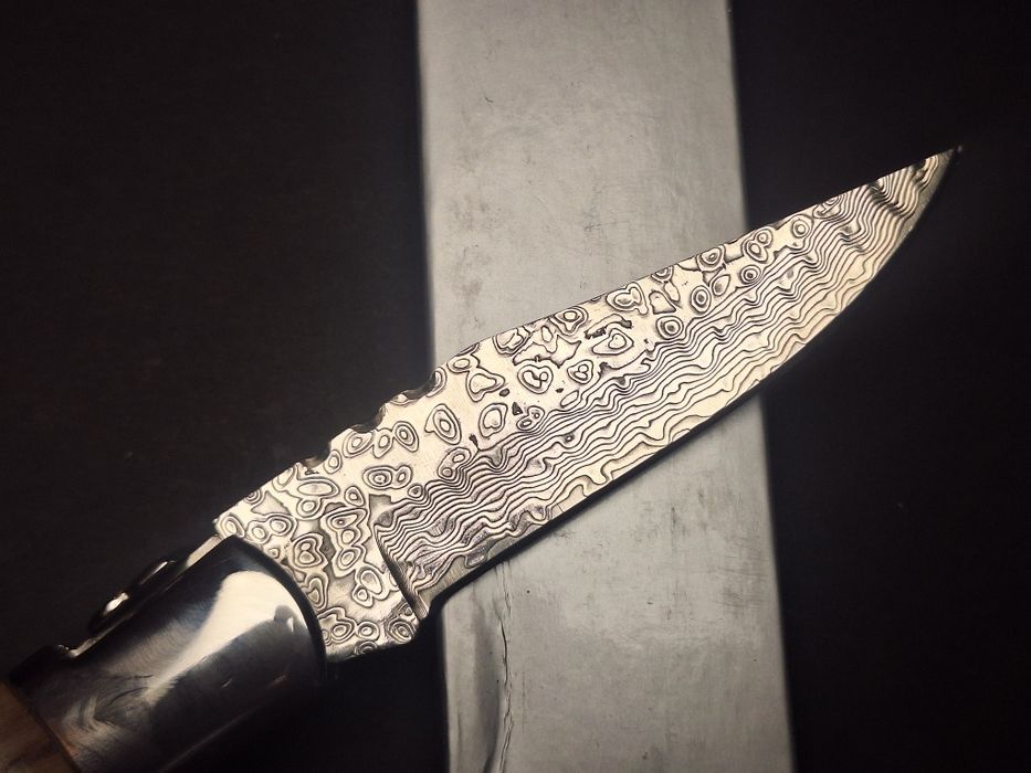 Сгъваем нож от дамаска стомана VG10 и чирени от кози рог
