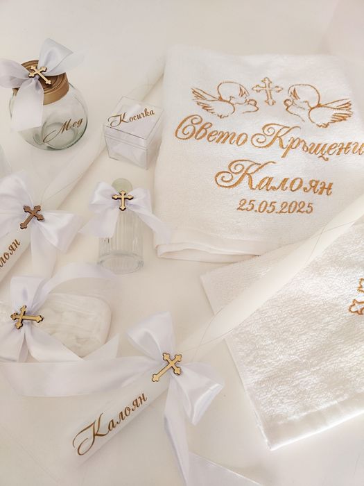 Комплекти за кръщене- свещи,папка, кърпи, кутийки и д-р.