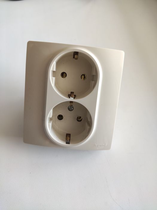 Розетки Legrand