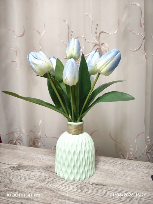 Dekorativ sun’iy gullar lola Декоративные искусственные цветы