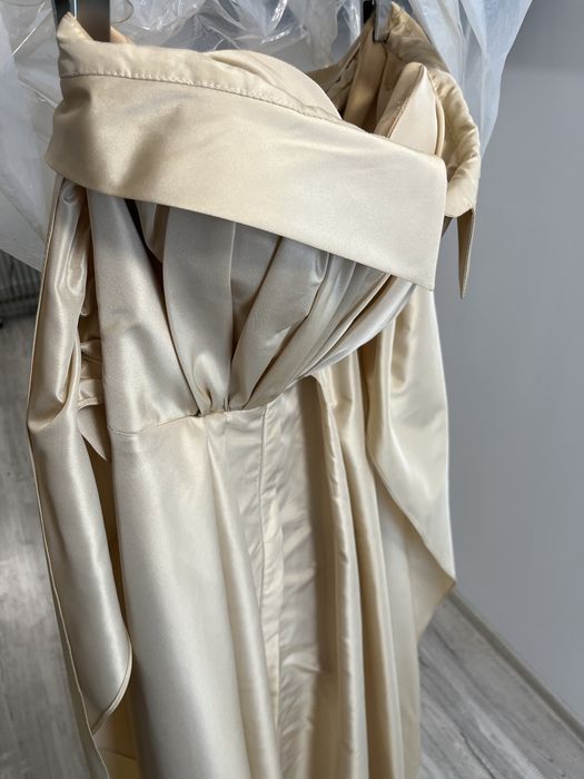 Rochie de seara bej/auriu deosebita