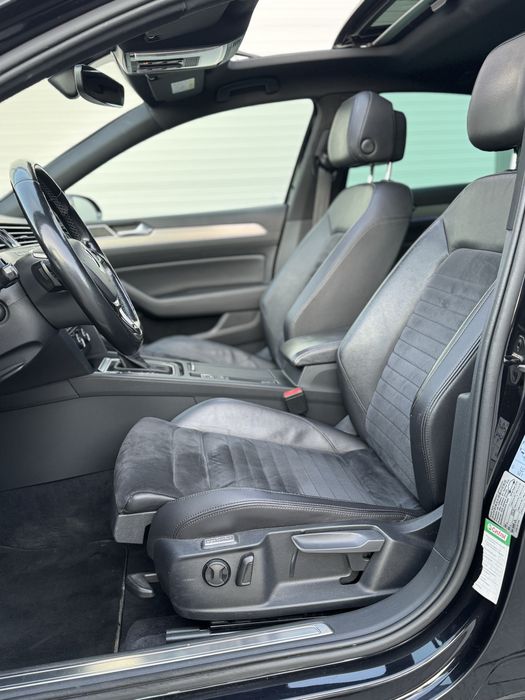 Volkswagen Passat R-line 2.0 tdi DSG -2019 e6 150CP LED Cockpit Panoramic ACC Alcantara - Accept variante