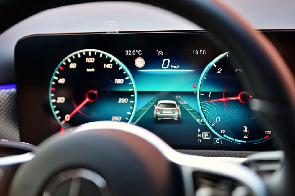 MERCEDES-BENZ E-Class 0 — imagine 2