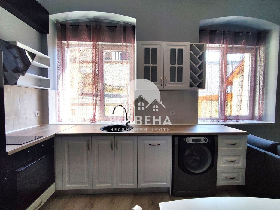 4-стаен апартамент под наем в Идеален център