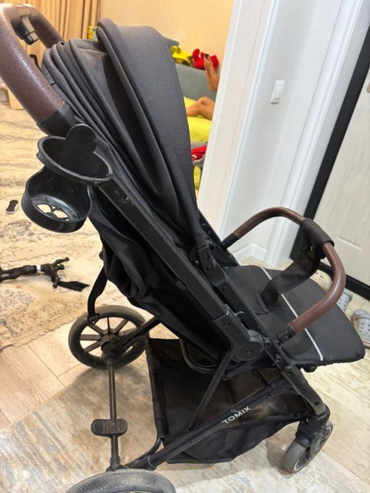 Продам коляску Tomix