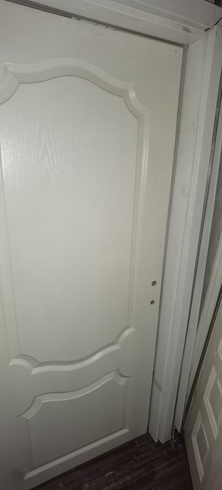 Бяла врата с каса