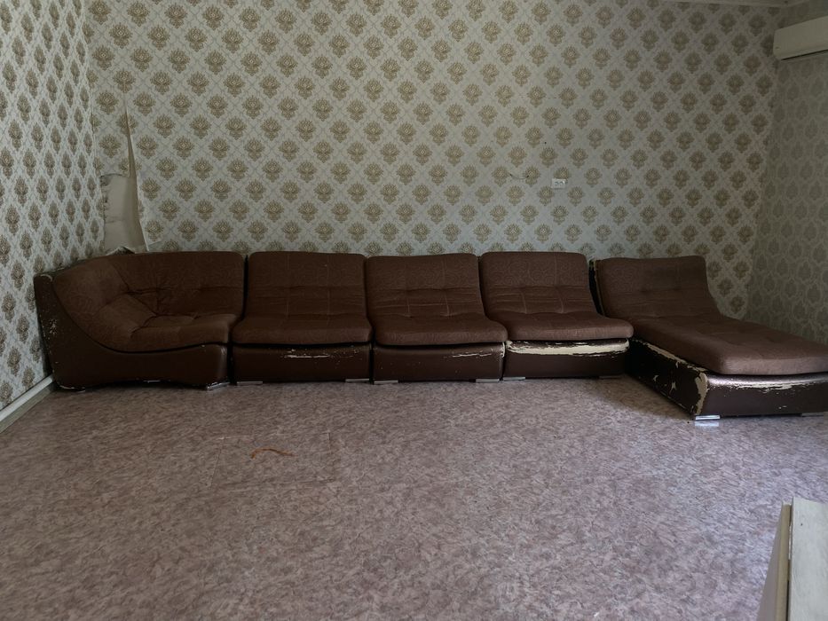 Гостинный диван мягкий удобный