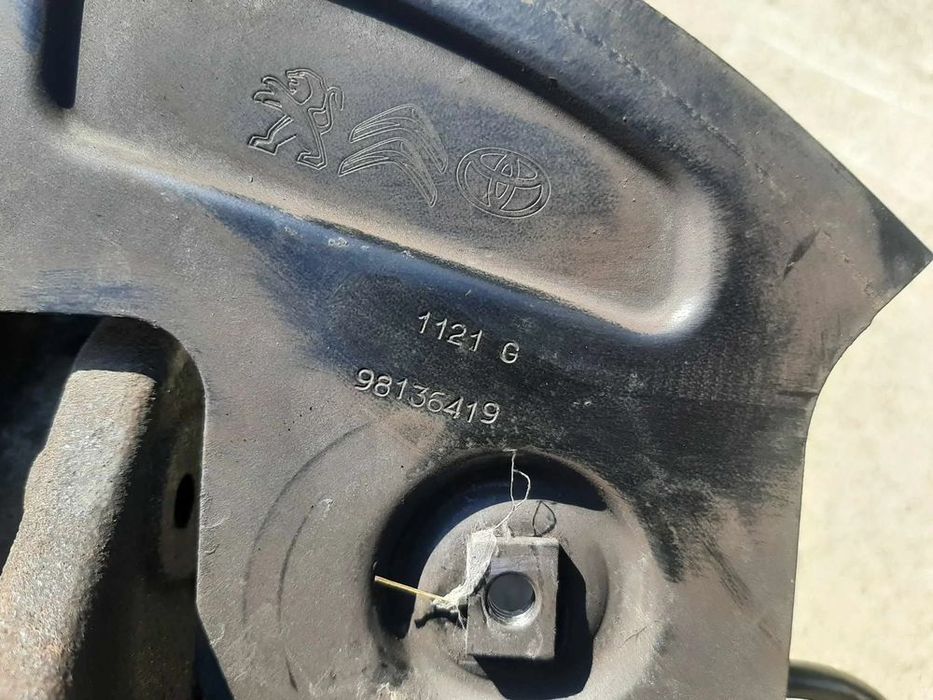 fuzeta stanga fata 1.5cdti  yh01 opel vivaro c  98136419