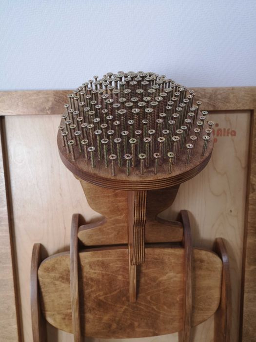 Инсталляция ручной работы.