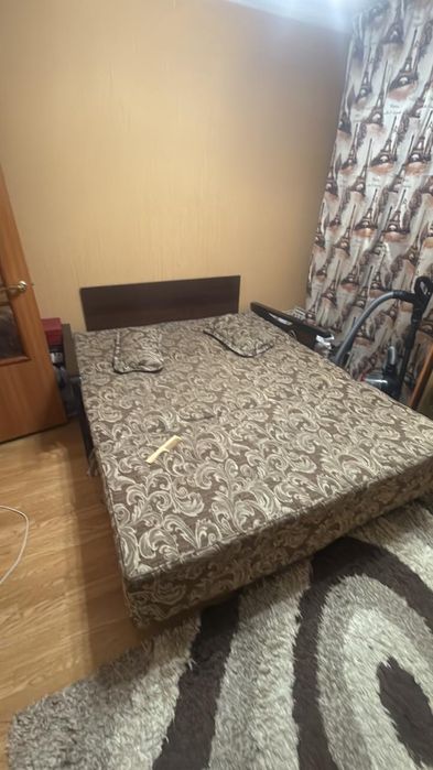 Продам диван в хорошим состоянии