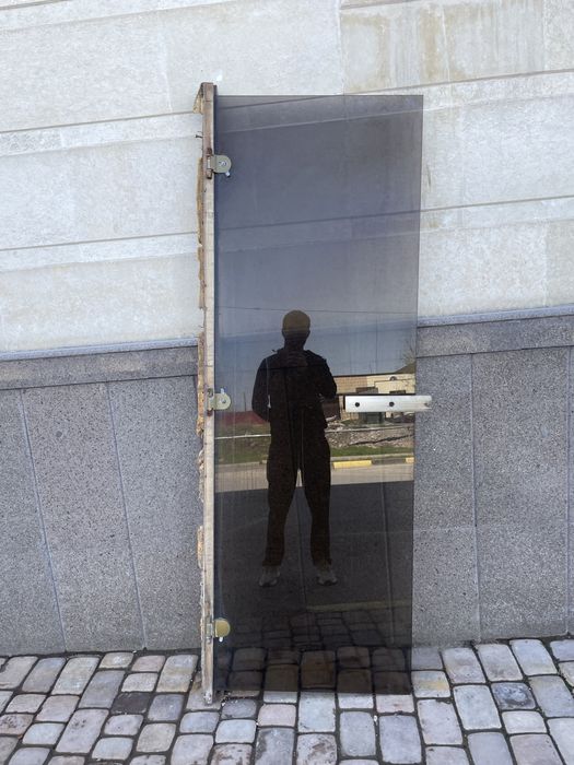 Стеклянные  двери