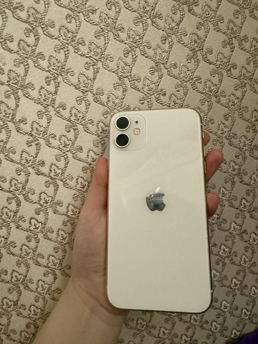 Айфон 11 . Белый. 64гб.