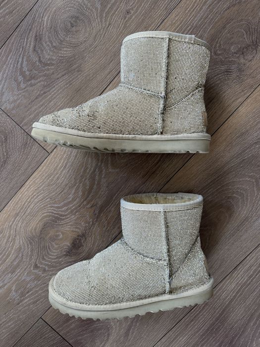 Лилитирана серия зимни боти UGG