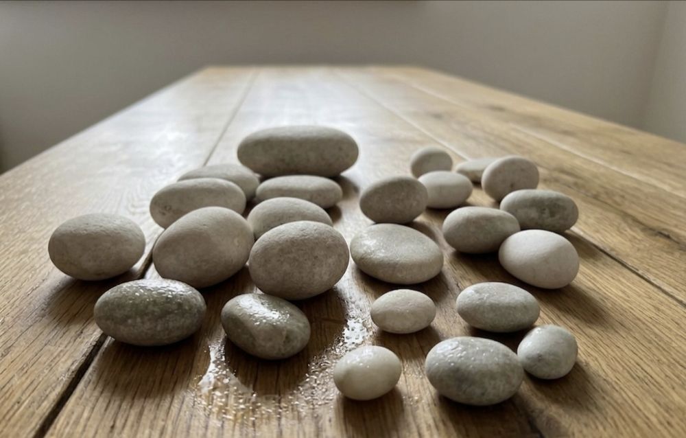 Камни с речки для декора.