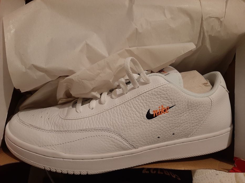 Nike court vintage premium!