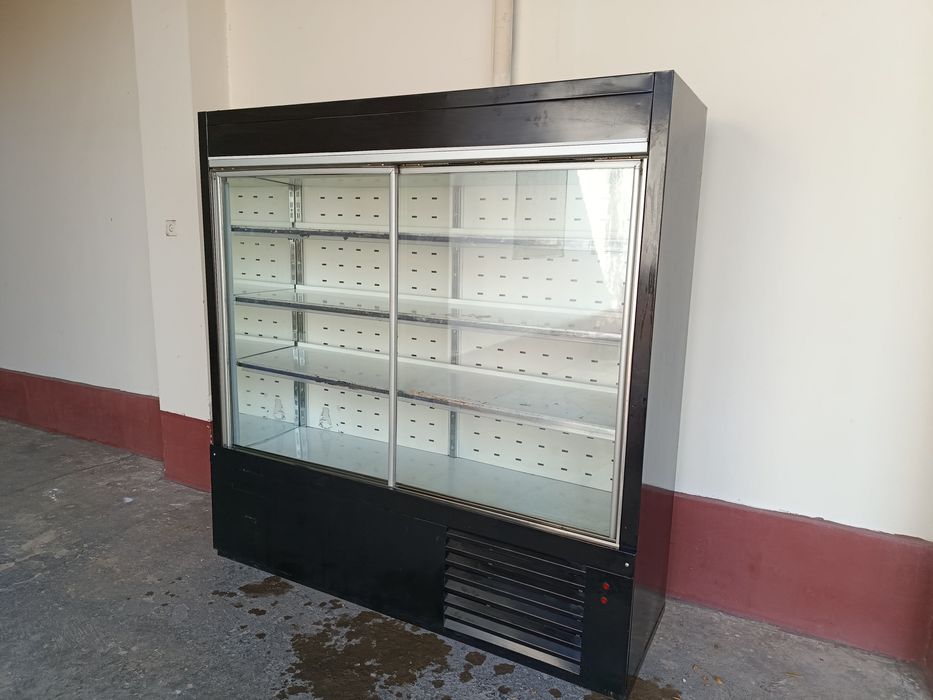 Продам витринное холодильник