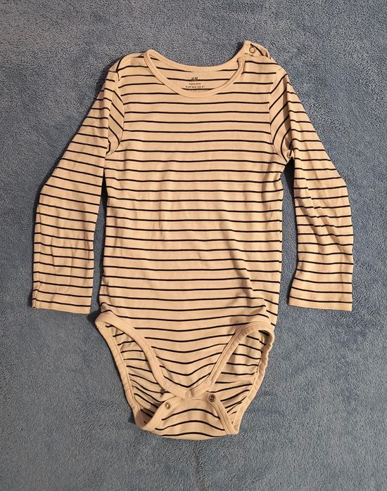 Set 2 body cu maneca lunga. H&M, marimea 104