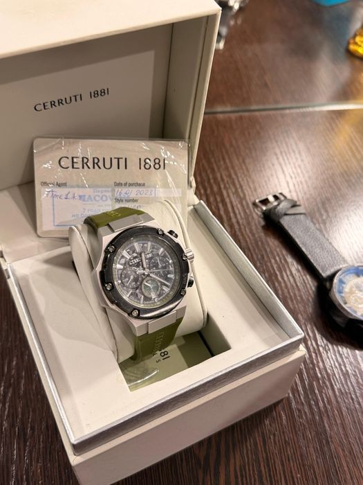 Продам часы. Оригинал.