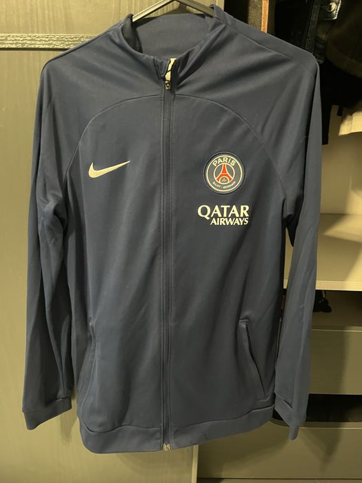 Три оригинални екипа Nike