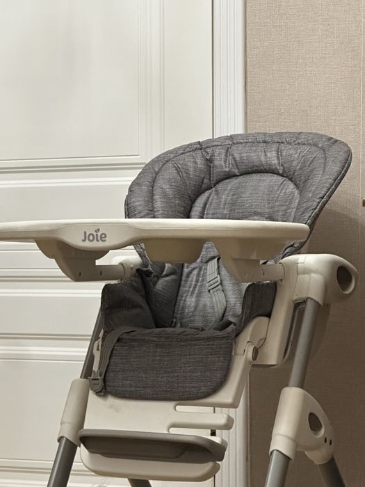 Стульчико для кормления joie