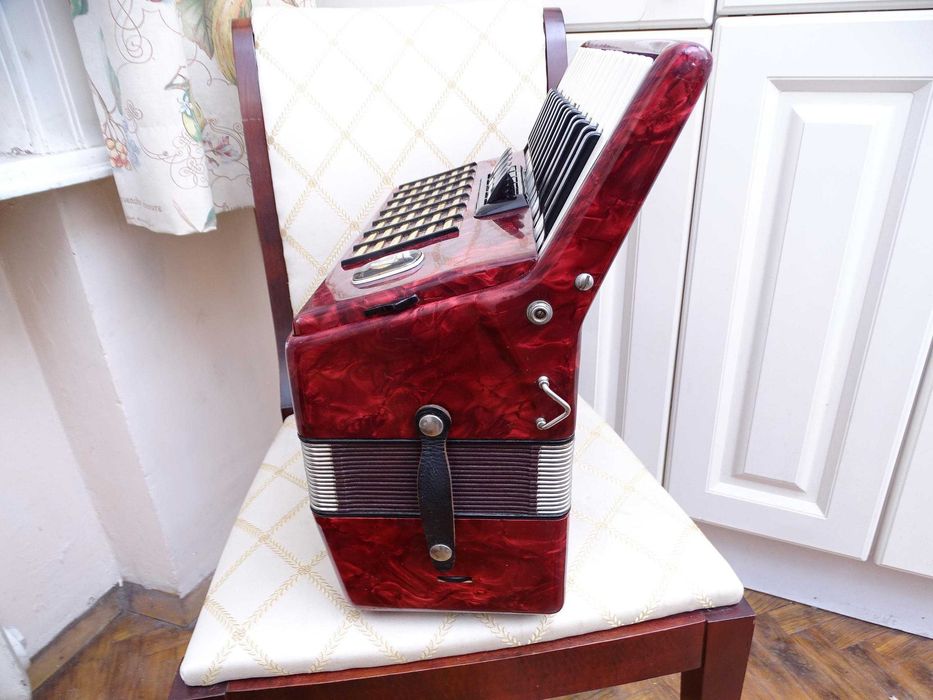Акордеон Велтмайстер Стела 60 баса