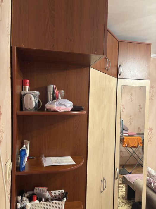 Угловой шкаф для одежды