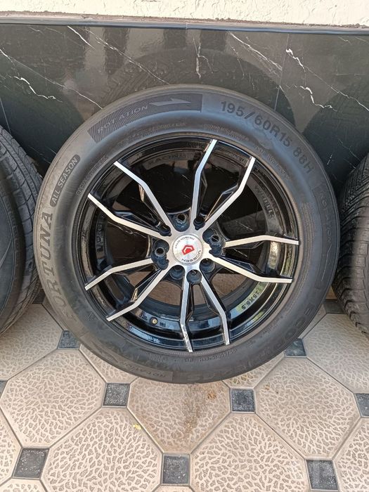 Vossen Diska Balon 195 60 R15 Holati Ideal Jentra Lasettiga