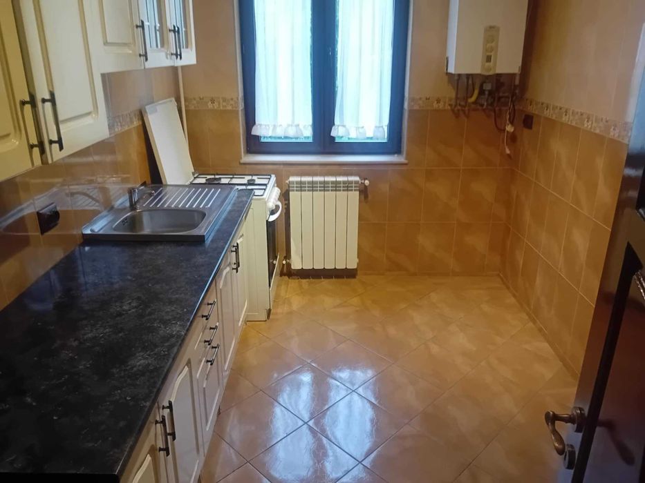 Ap 2 cam Precista Laguna 55mp etaj 1 lux decomandat bloc nou centrala